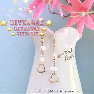 GIVEAWAY! PEARL HEART EARRINGS